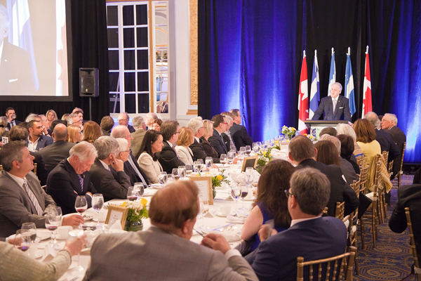 La table d'honneur du dîner présidentiel